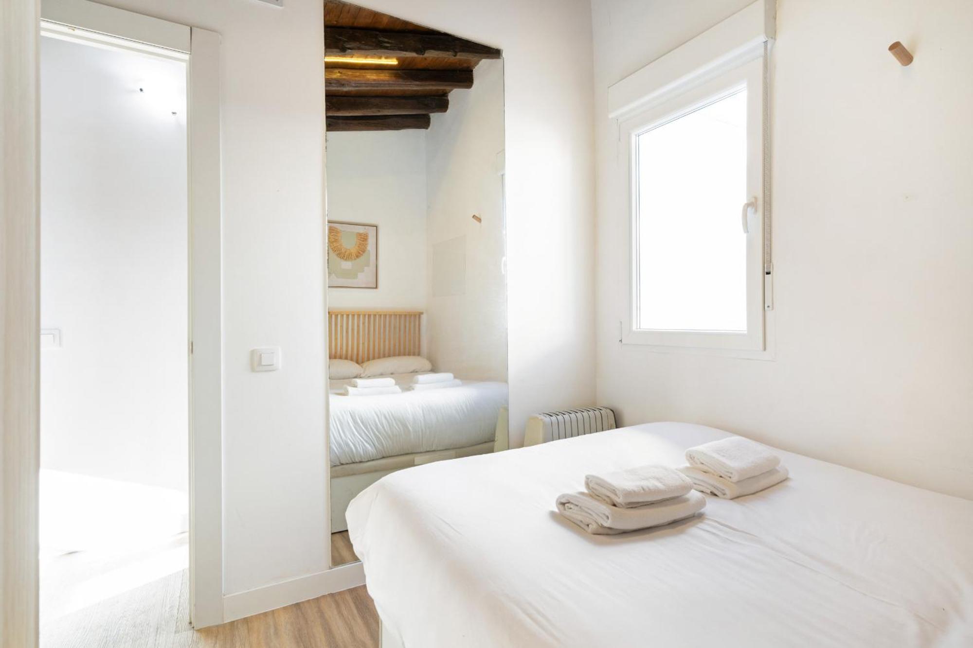 マドリードAtico Con Terraza En Lavapies Alquiler Temporalアパートメント エクステリア 写真